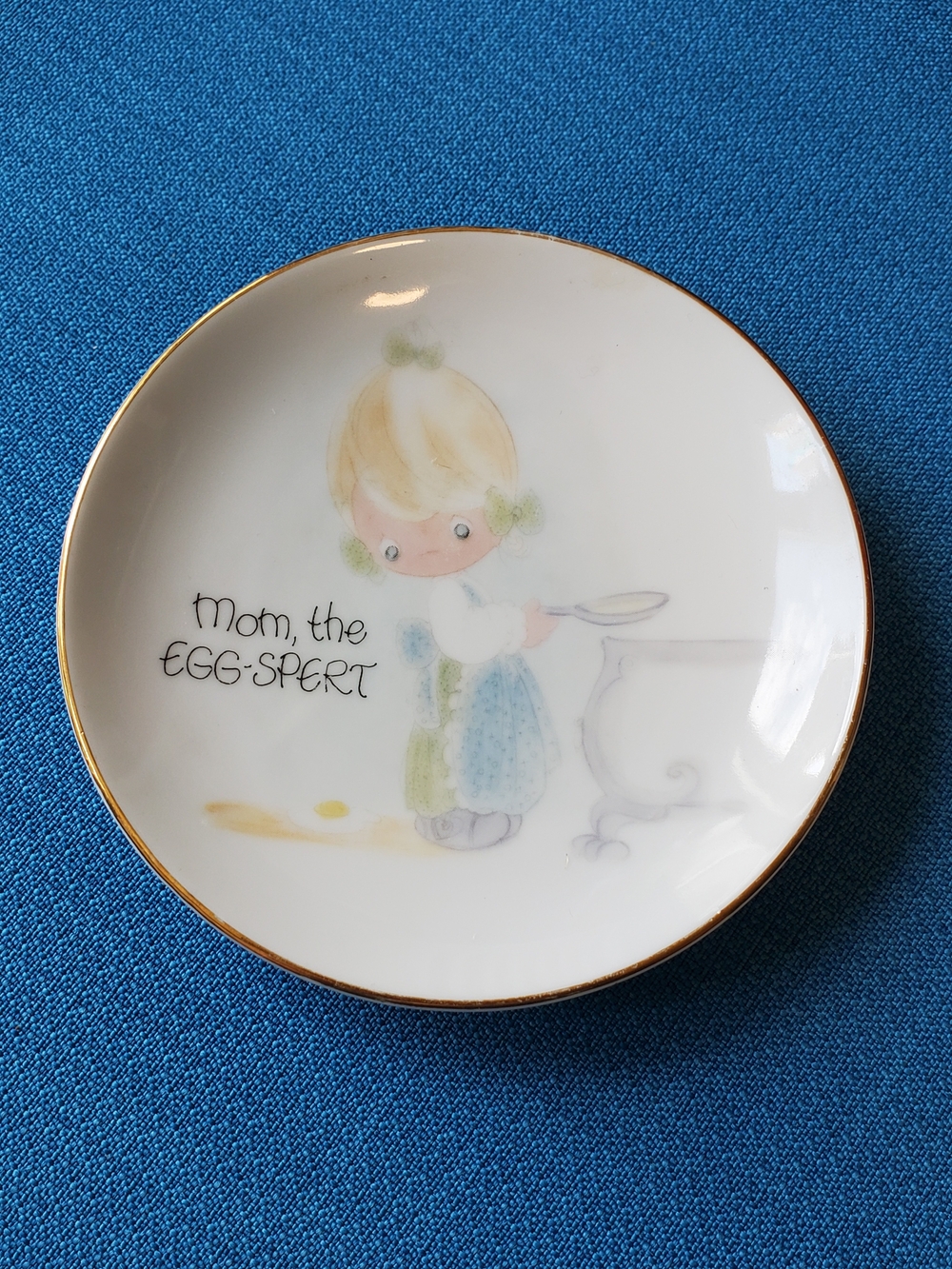Vintage Mom, the Egg-Spert Decorative Child Plate - White with Pastel Accents